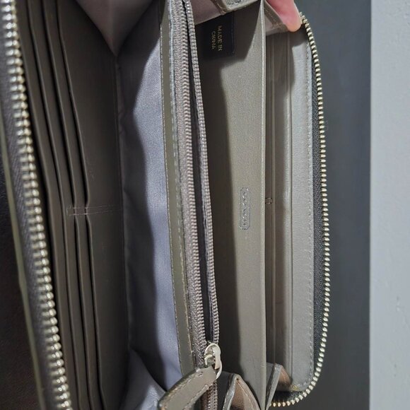 Coach Julia Patent Leather Zip-Around Wallet - Picture 5 of 6